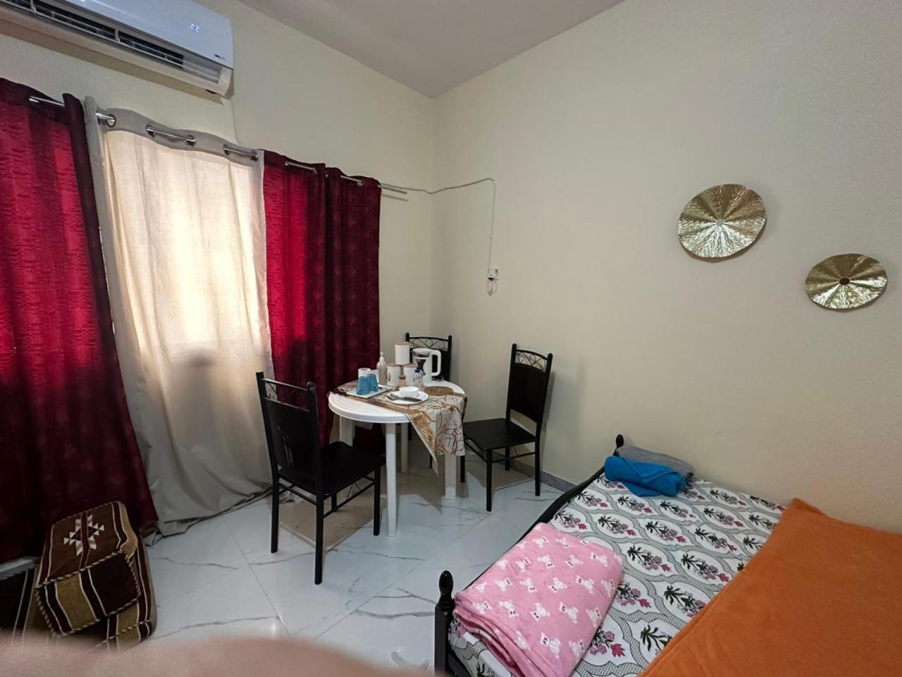 Ferienwohnung Cozy Corner 2024 Abu Dhabi Exterior foto